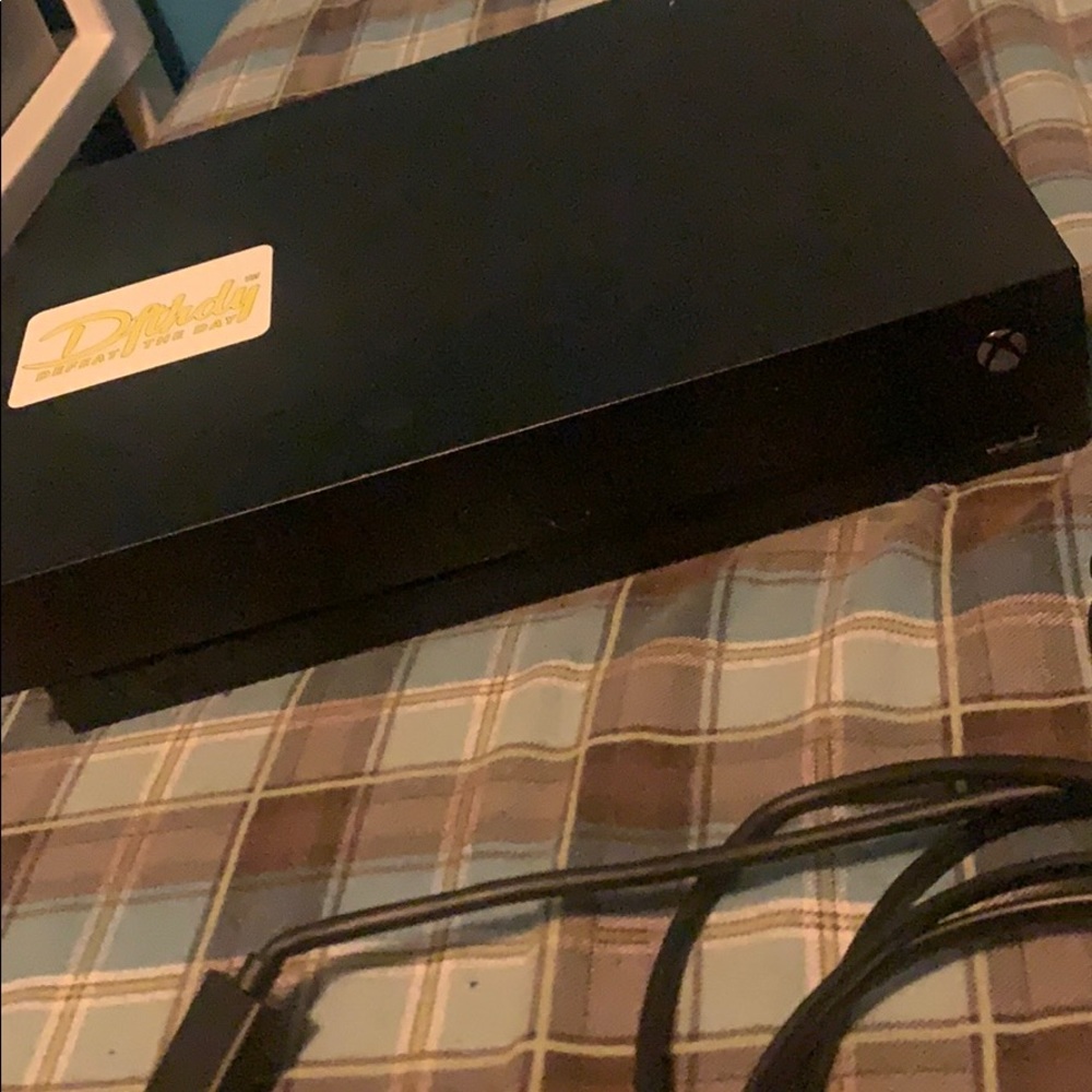 Xbox One X (Black)